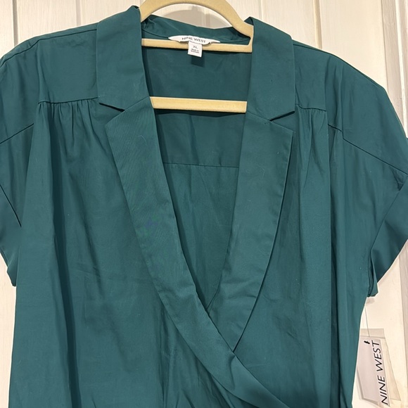 Green wrap blouse - Picture 6 of 6